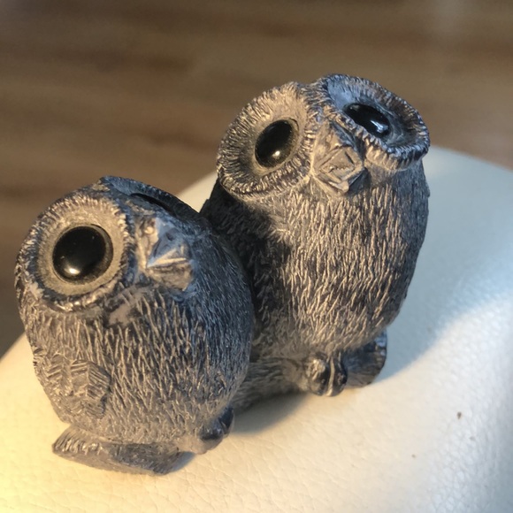 COPY - Wolf Soapdtone sculpture Baby Owl and Parent - Picture 6 of 6